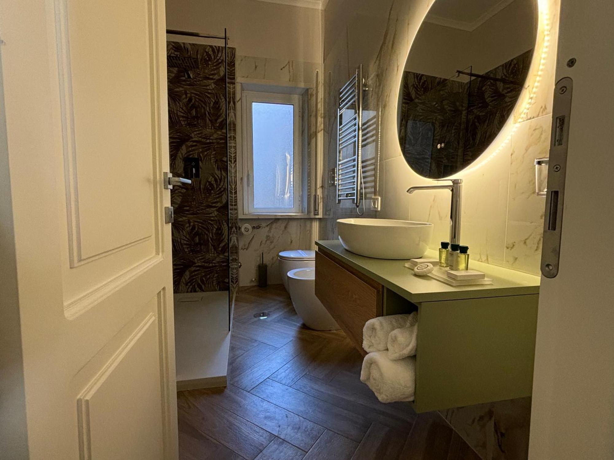 Corso Marconi Boutique Apartment - Luxury Central Apartment Next To The Port Civitavecchia Extérieur photo