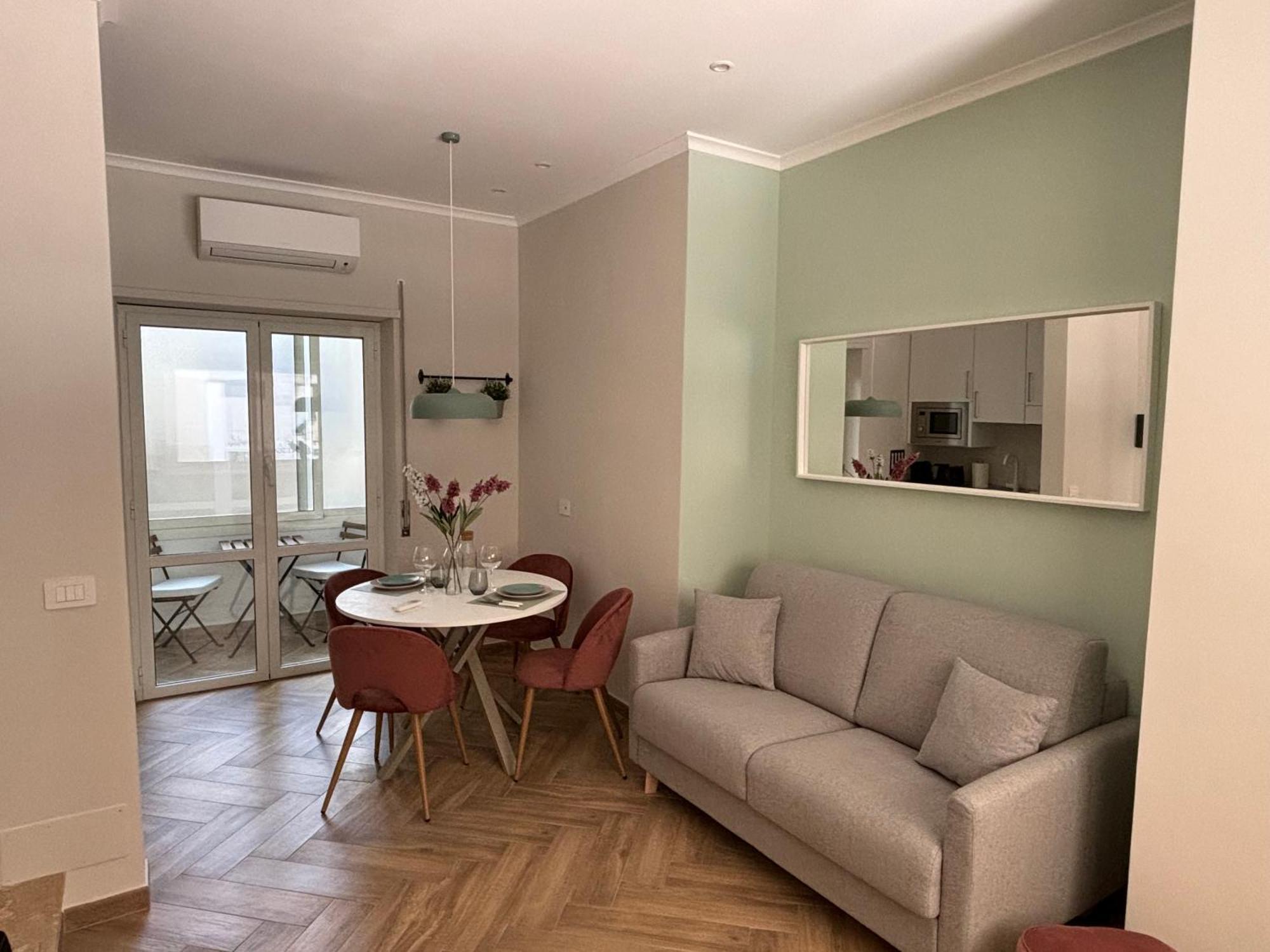Corso Marconi Boutique Apartment - Luxury Central Apartment Next To The Port Civitavecchia Extérieur photo