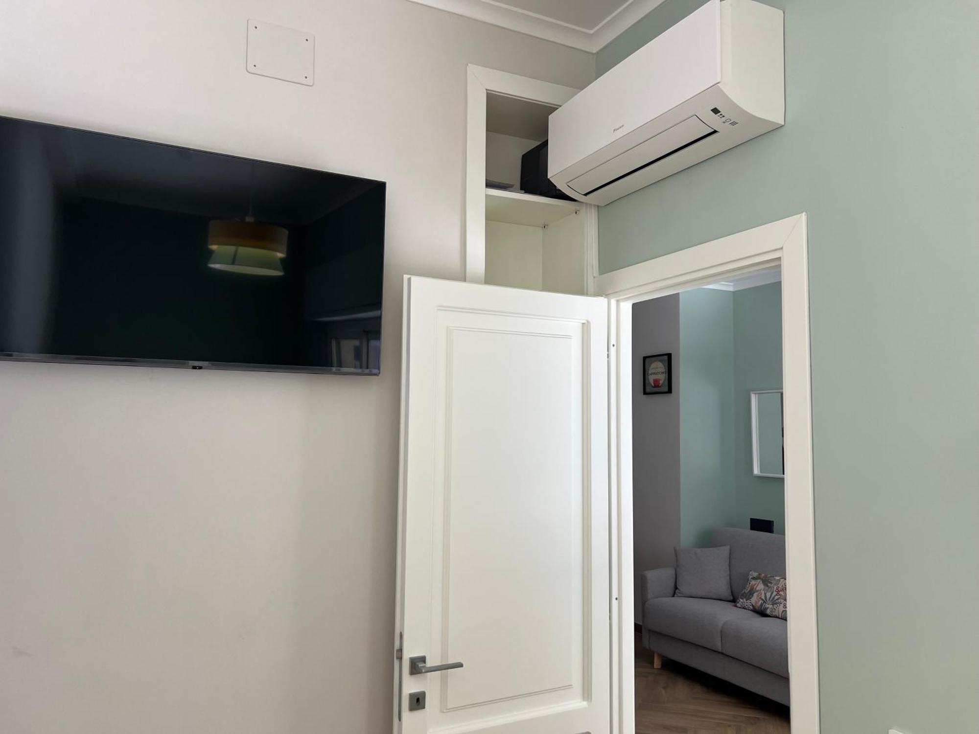 Corso Marconi Boutique Apartment - Luxury Central Apartment Next To The Port Civitavecchia Extérieur photo
